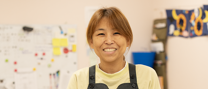 児童発達支援管理責任者の方が笑顔の写真