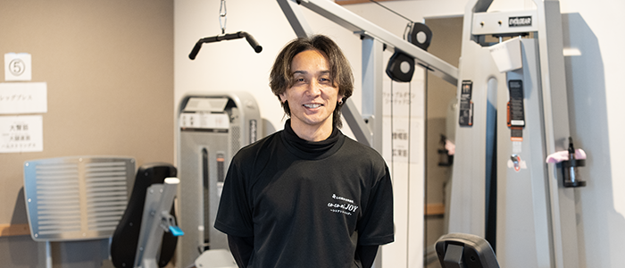 管理者兼介護職員の方が働いている様子の写真