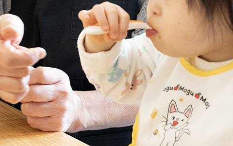 機能訓練指導員が働いている様子の写真