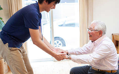 訪問介護ヘルパーの方が働いている様子の写真
